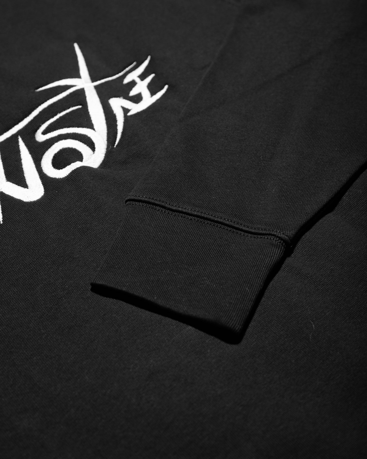 BLACK SWEATER - 01 KEEP IT SIMPLE