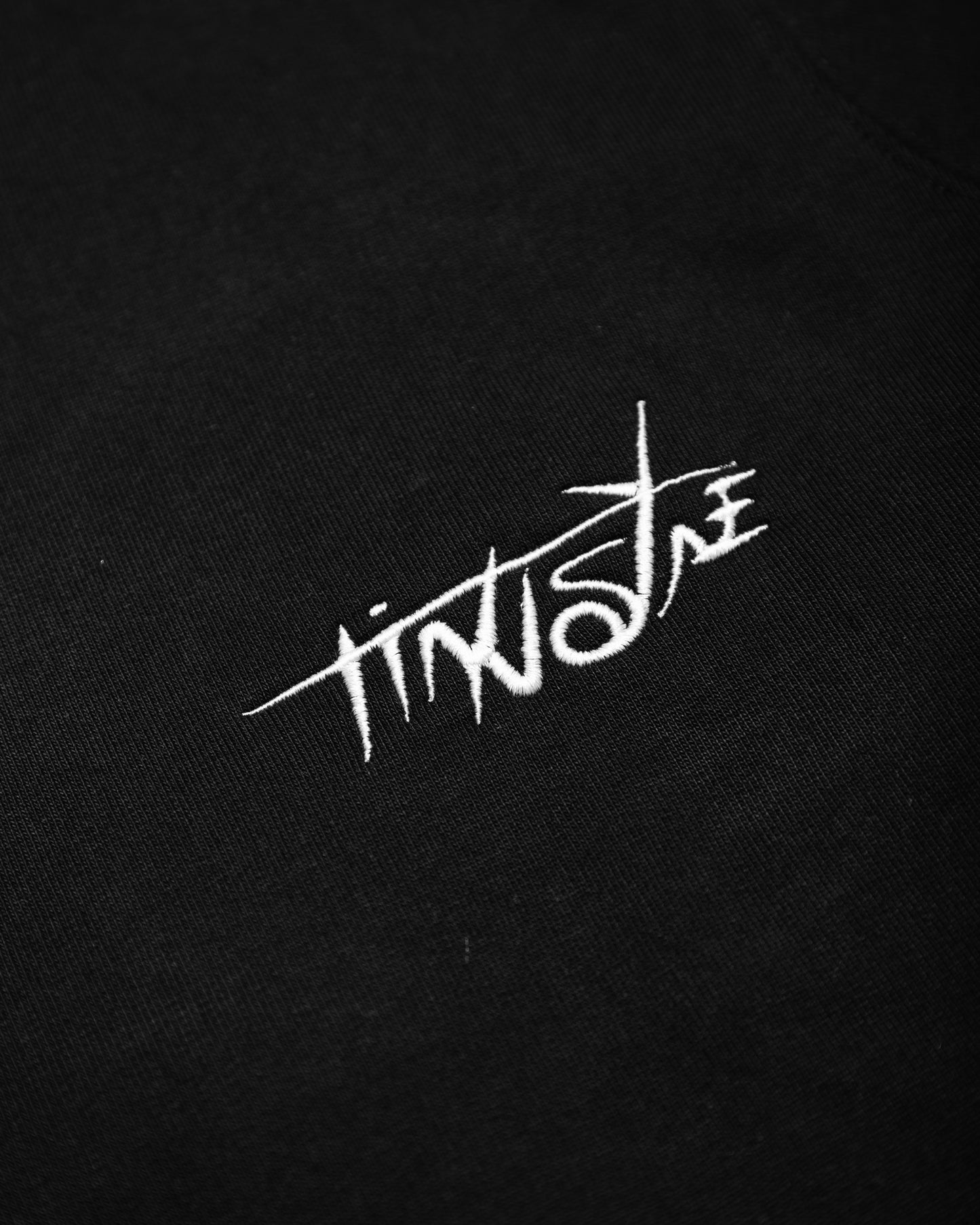 ZWART T-SHIRT - 01 KEEP IT SIMPLE