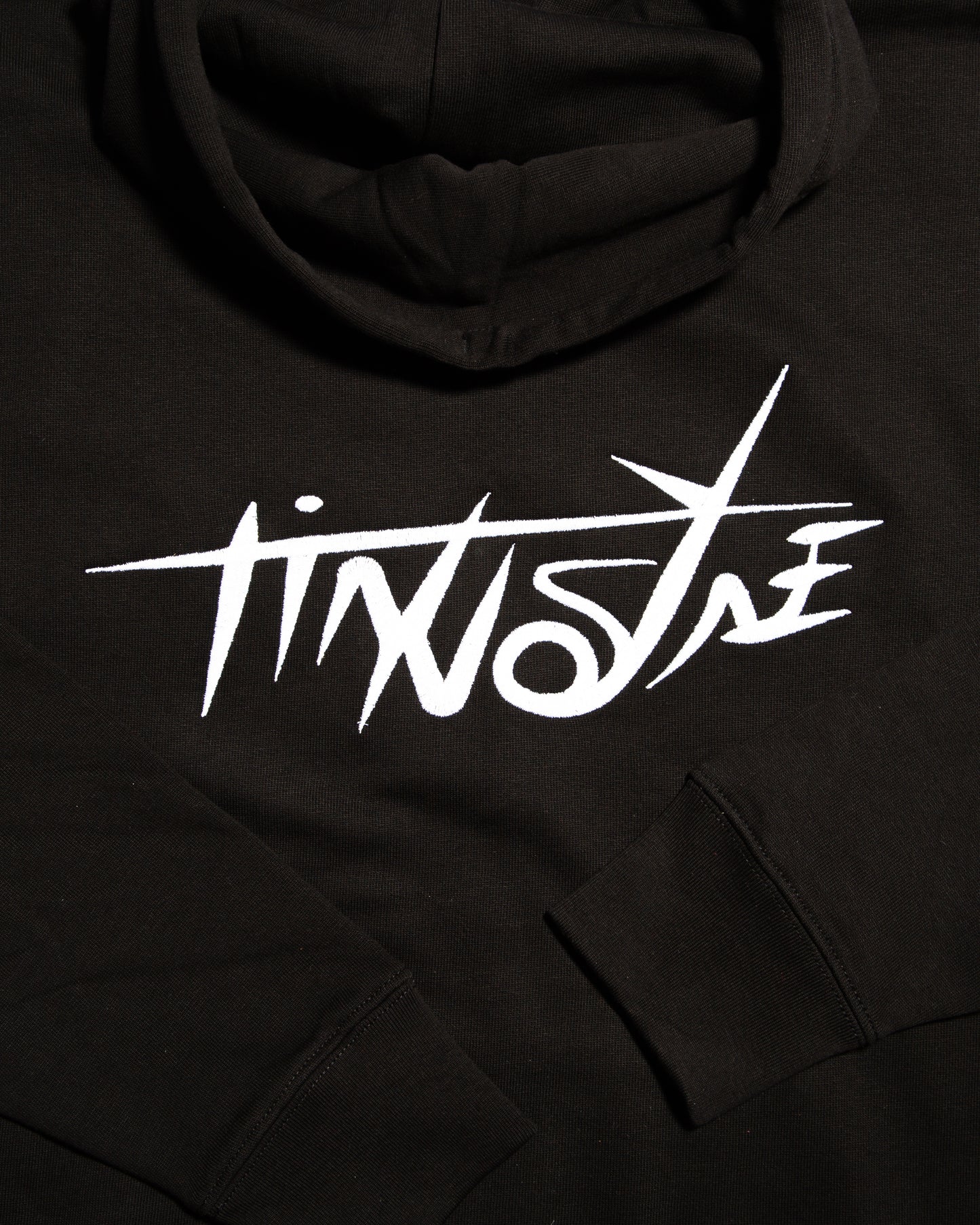 ZWARTE HOODIE - 01